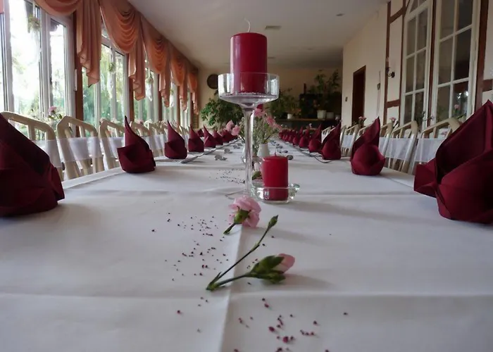 호텔 Seehotel & Restaurant Karlslust 스토카우