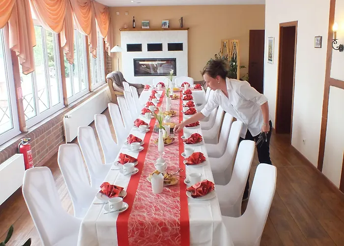 호텔 Seehotel & Restaurant Karlslust 스토카우