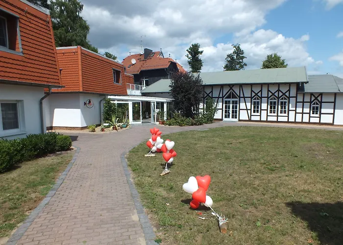 Seehotel & Restaurant Karlslust 3* 스토카우